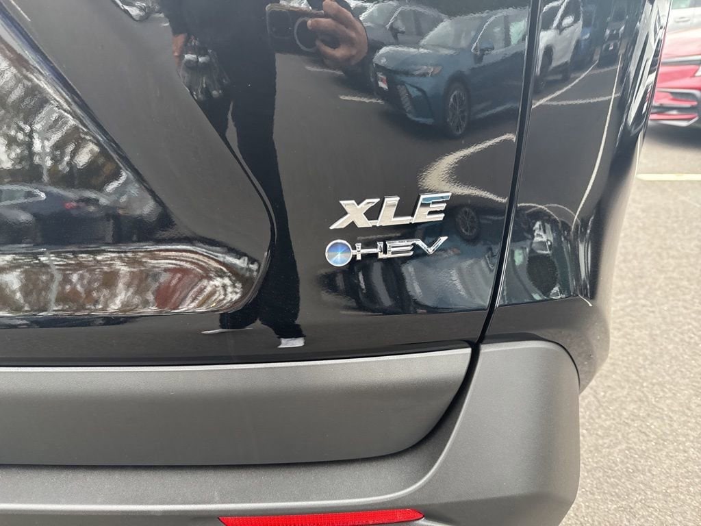 Thumbnail: 2025 Toyota RAV4 - 7