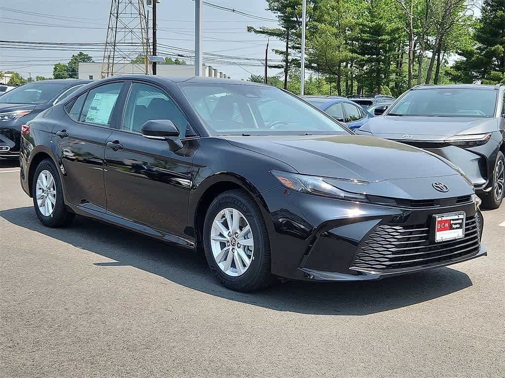 2025 Toyota Camry LE 3