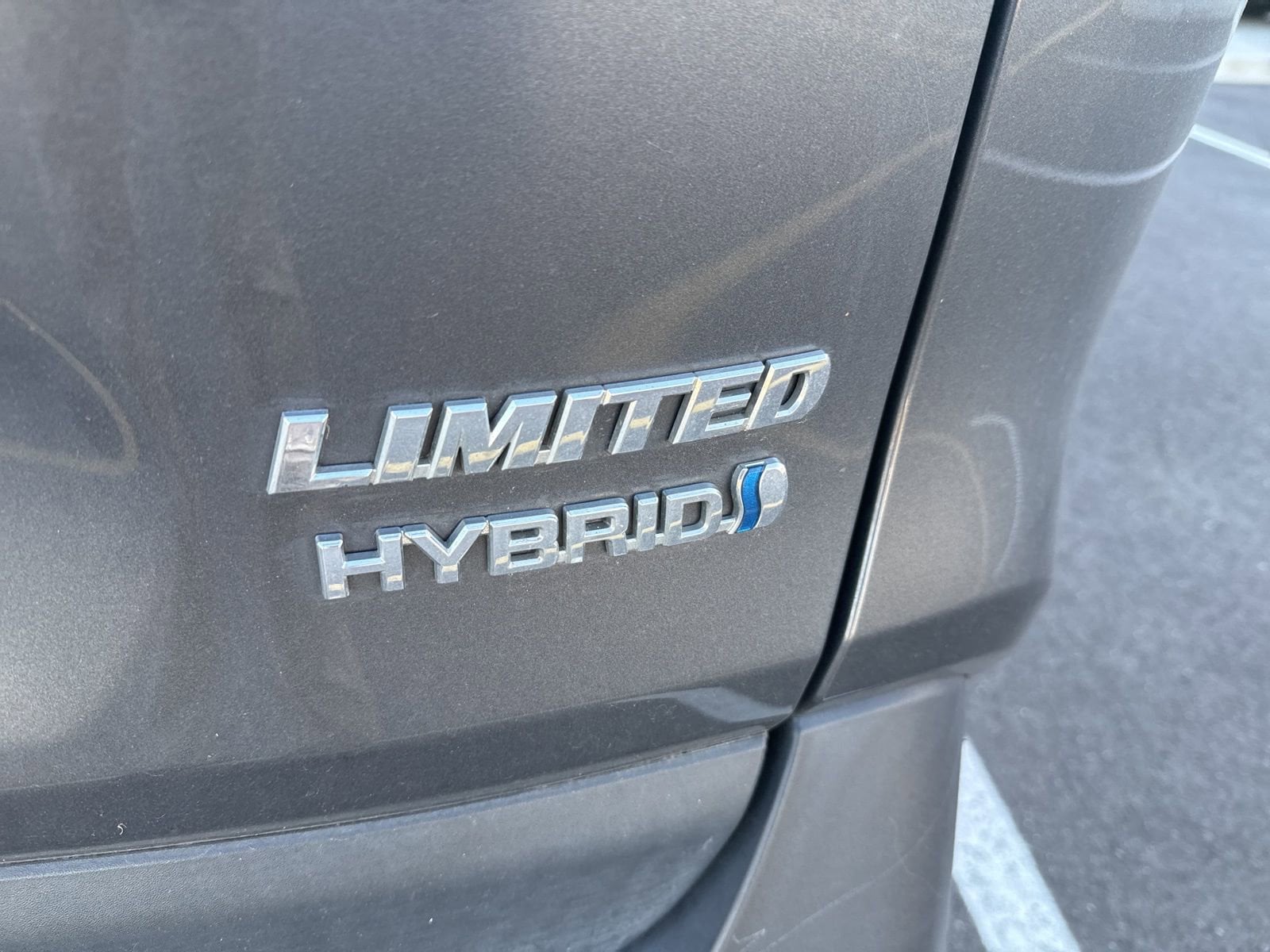 Thumbnail: 2019 Toyota RAV4 - 18