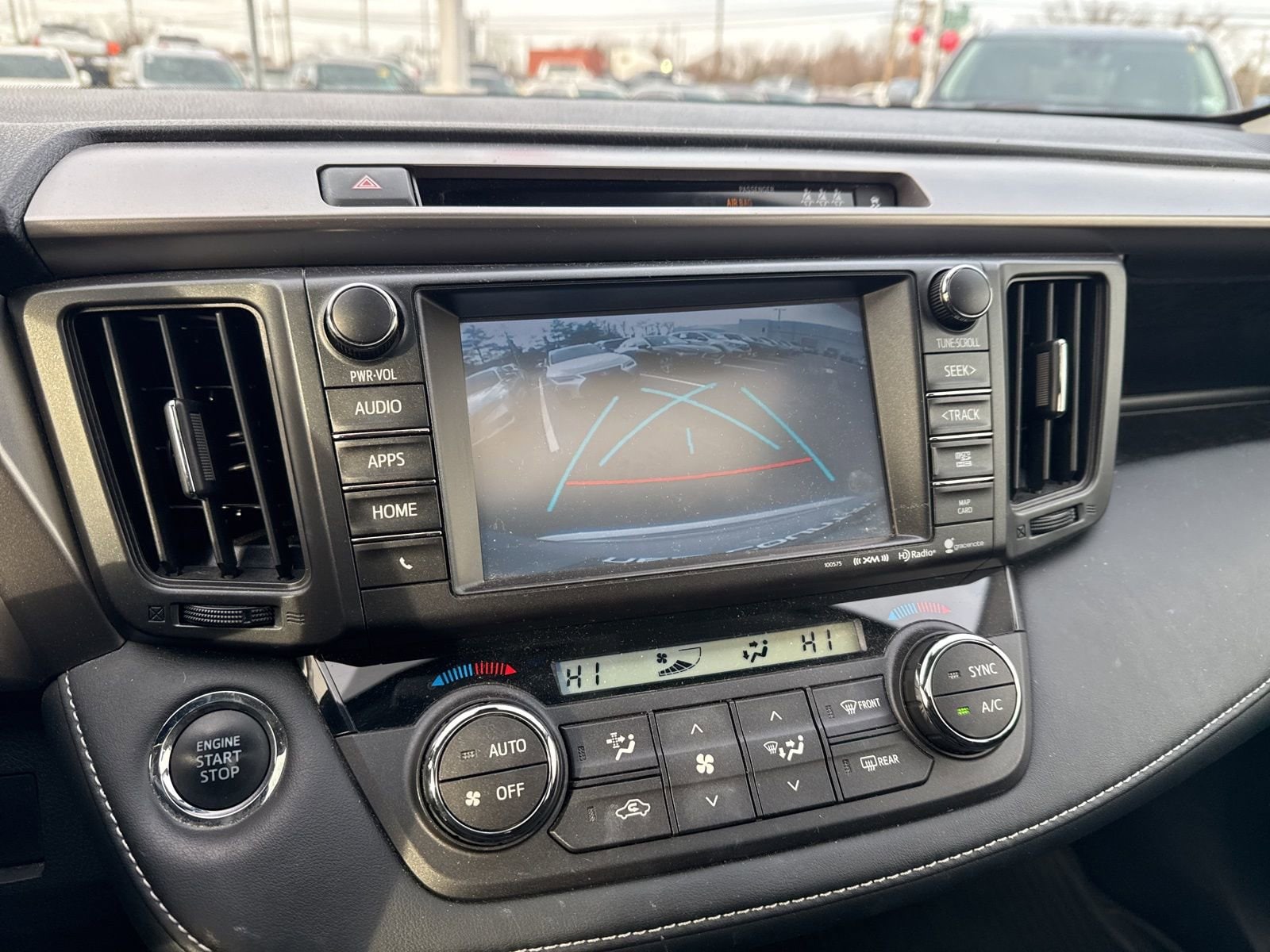 Thumbnail: 2018 Toyota RAV4 - 25