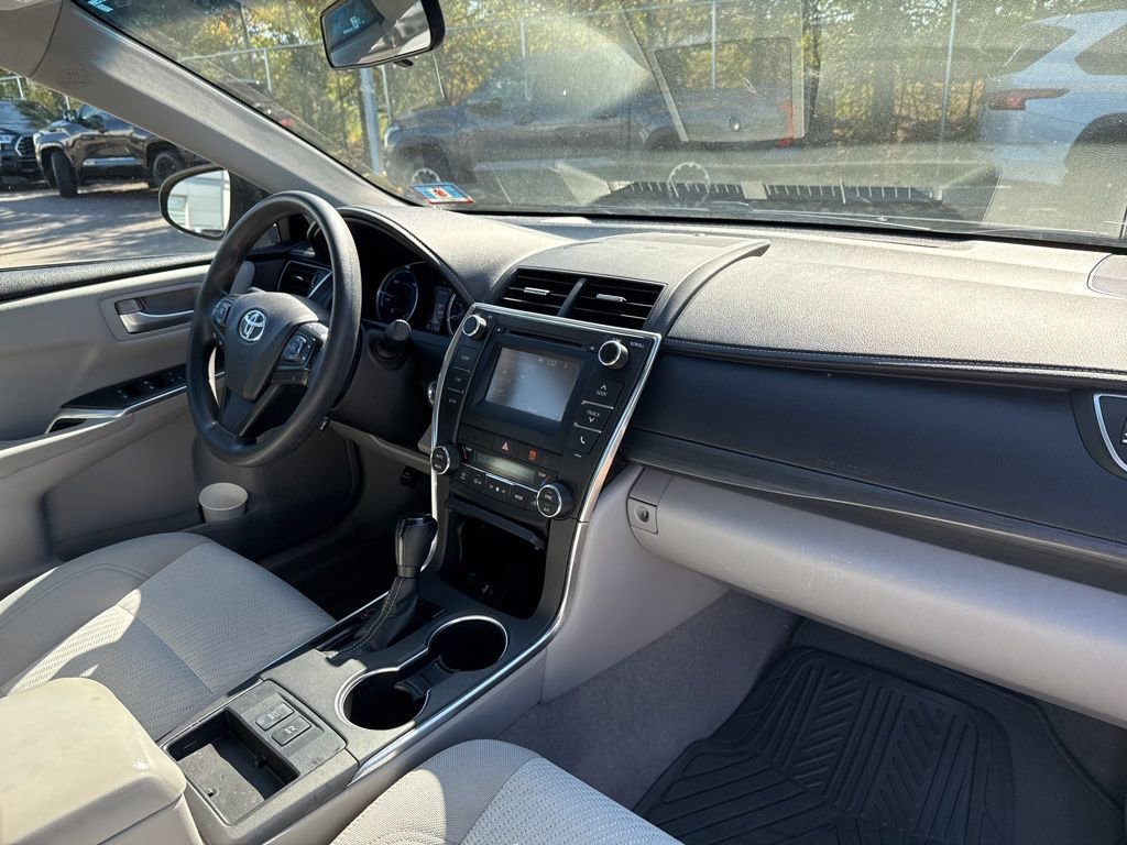 Thumbnail: 2016 Toyota Camry - 20
