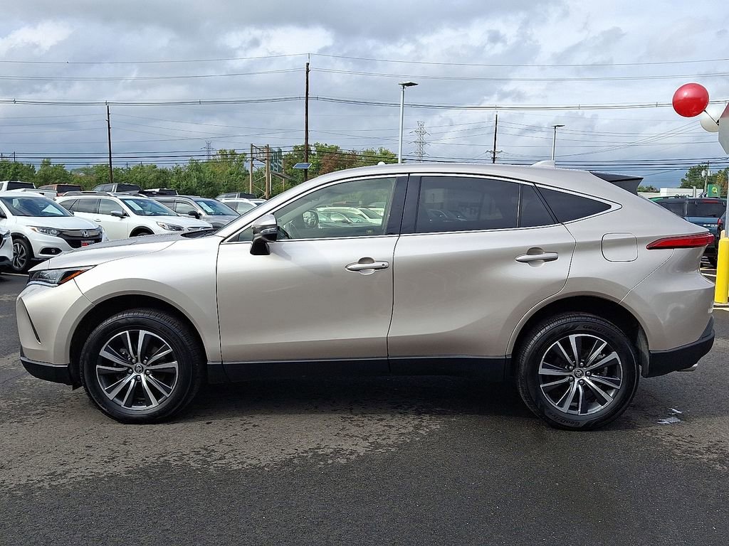 Thumbnail: 2021 Toyota Venza - 14