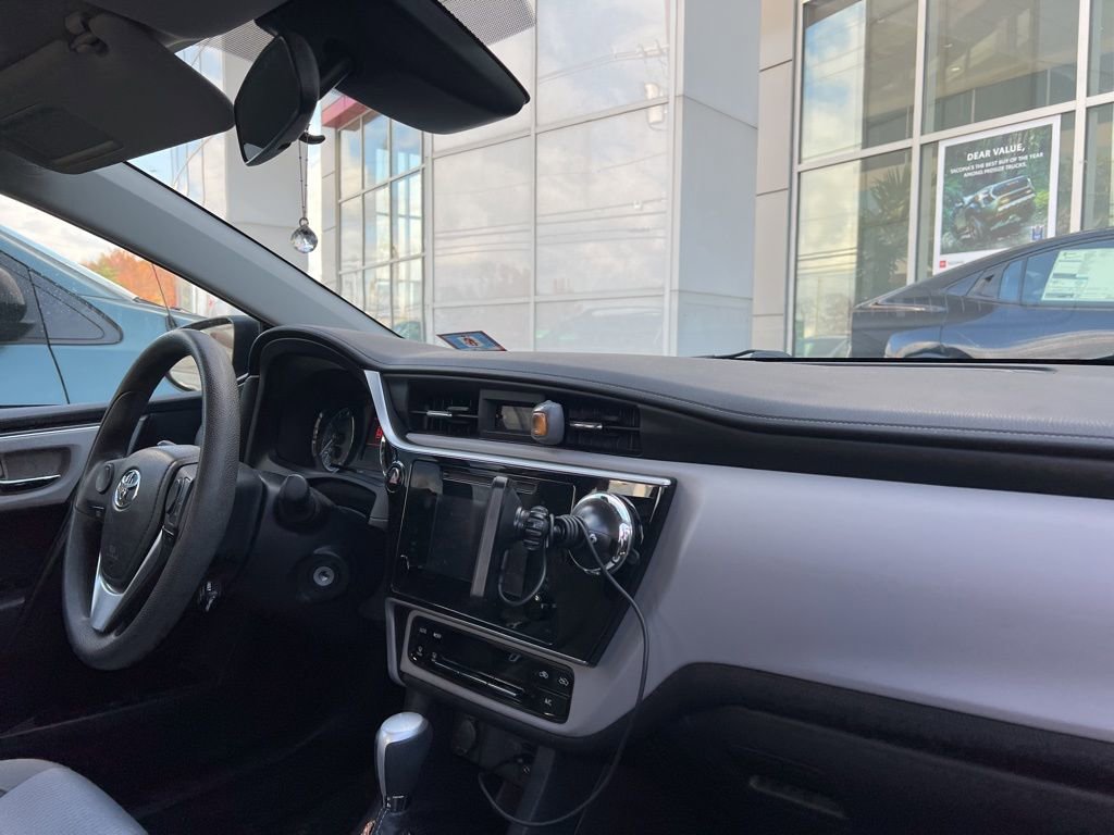 Thumbnail: 2018 Toyota Corolla - 15