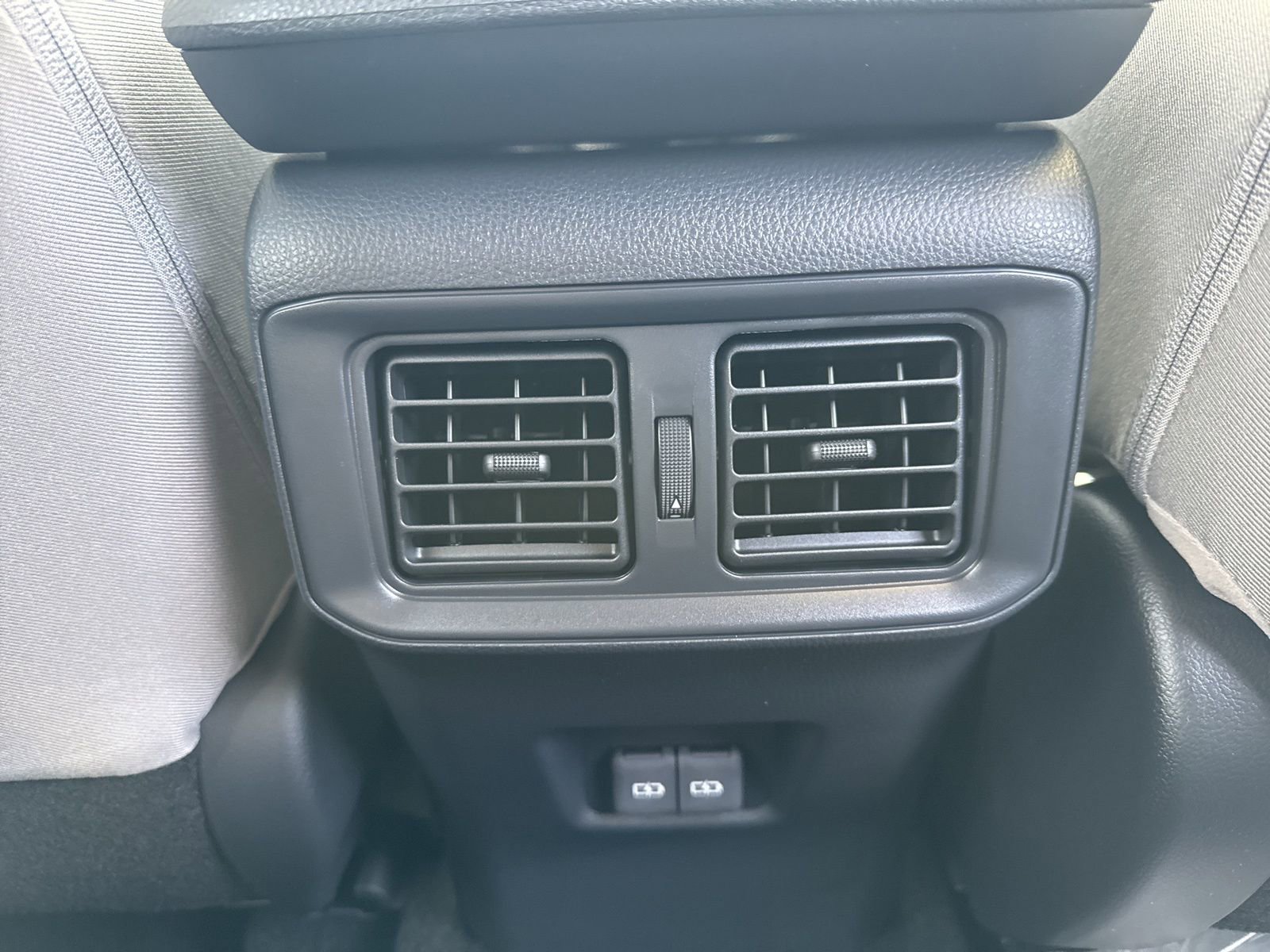 Thumbnail: 2025 Toyota RAV4 - 23