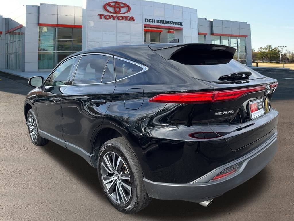 Thumbnail: 2021 Toyota Venza - 13