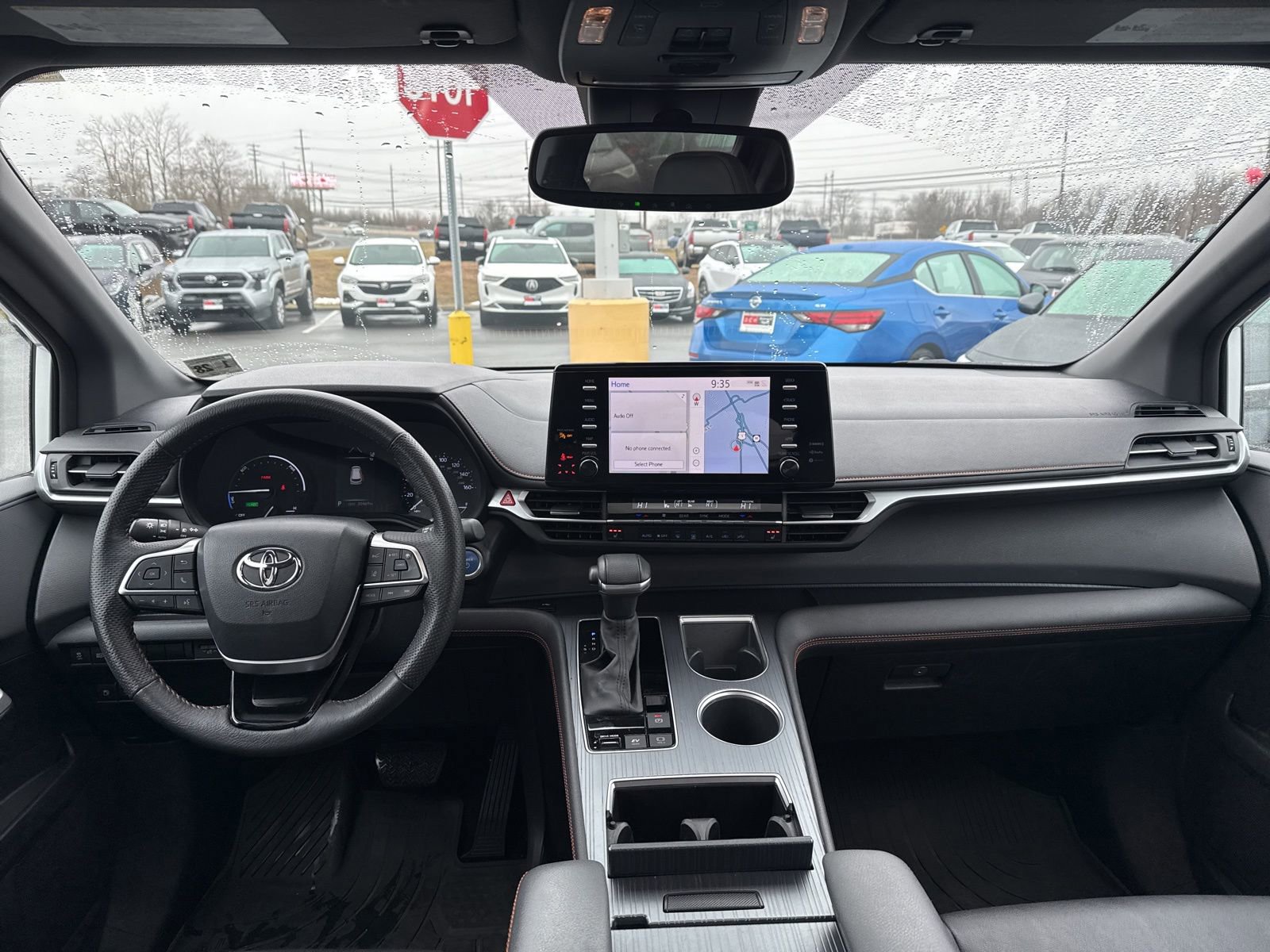 Thumbnail: 2023 Toyota Sienna - 24