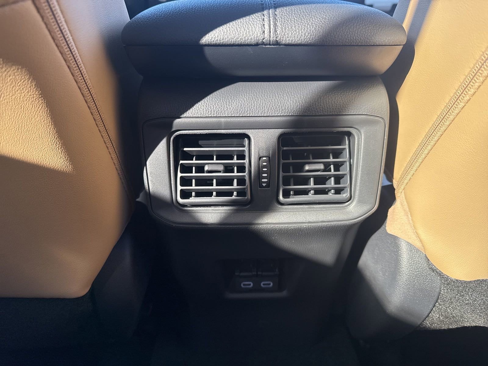 Thumbnail: 2025 Toyota RAV4 - 23