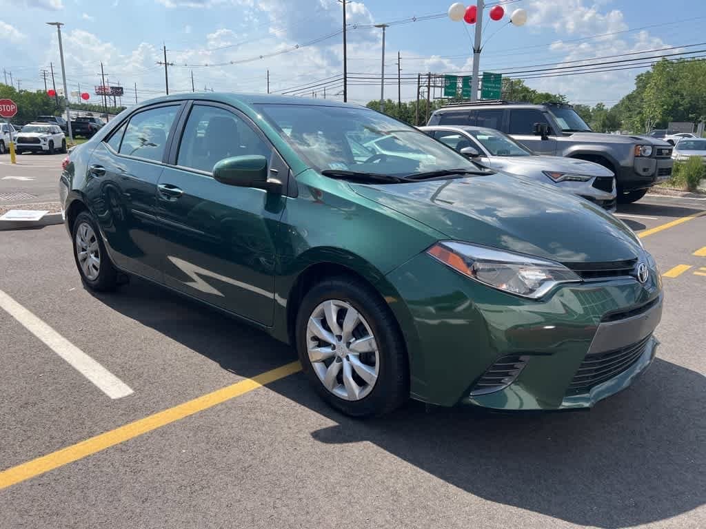 Thumbnail: 2015 Toyota Corolla - 2