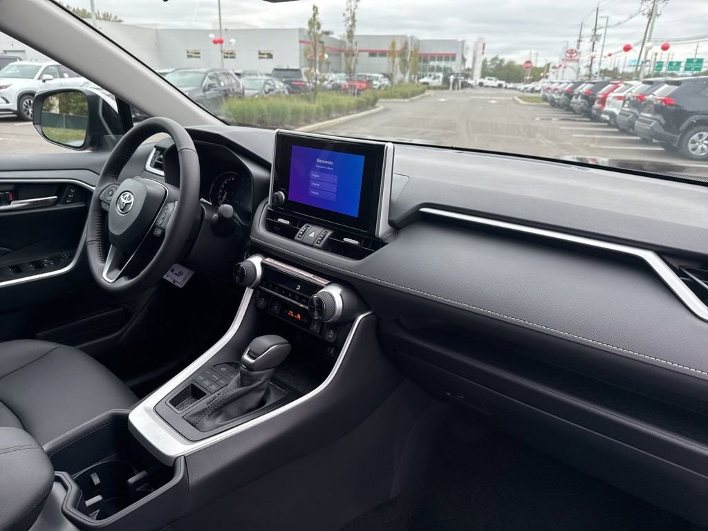 Thumbnail: 2025 Toyota RAV4 - 13