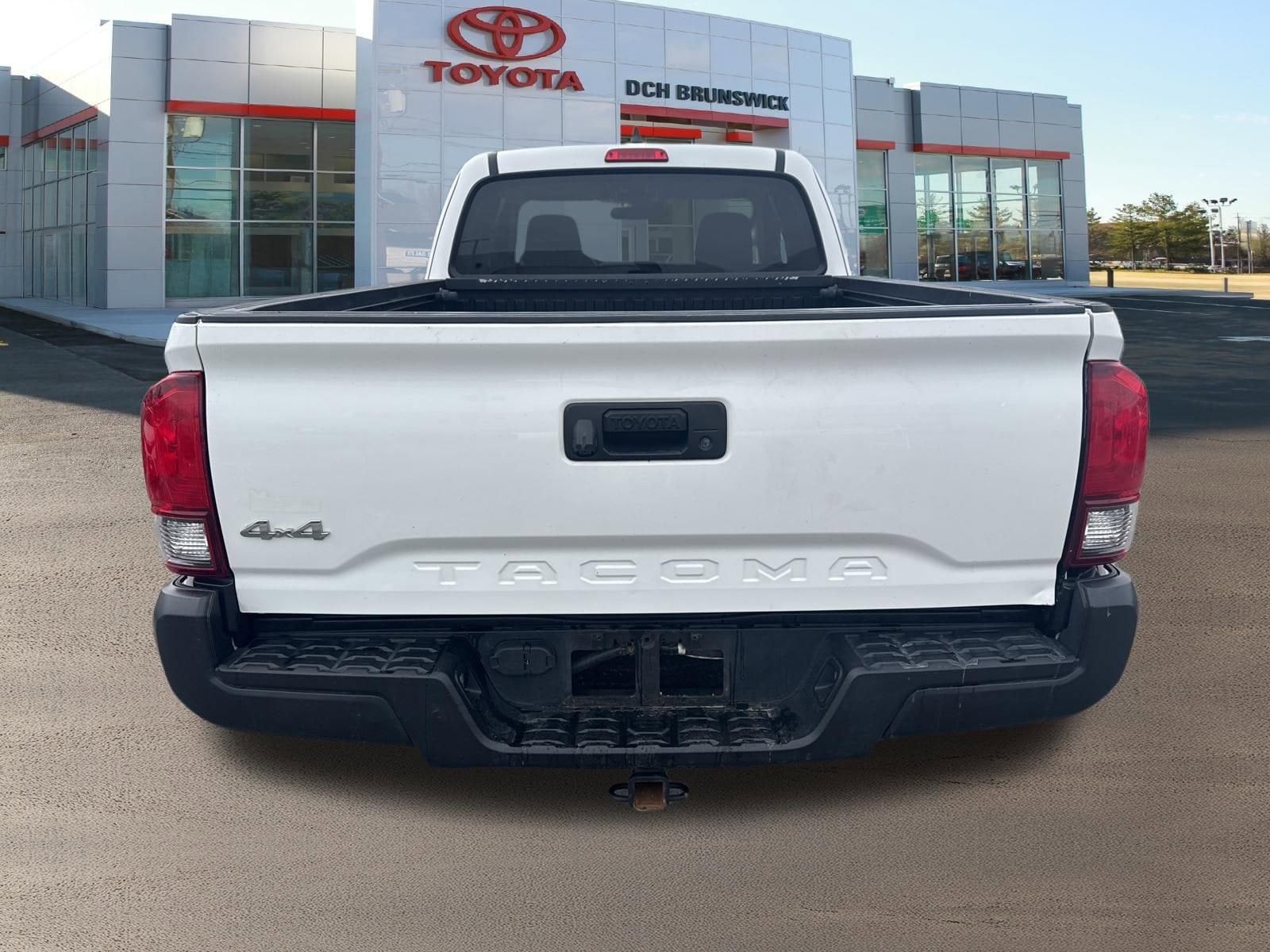 Thumbnail: 2020 Toyota Tacoma - 6