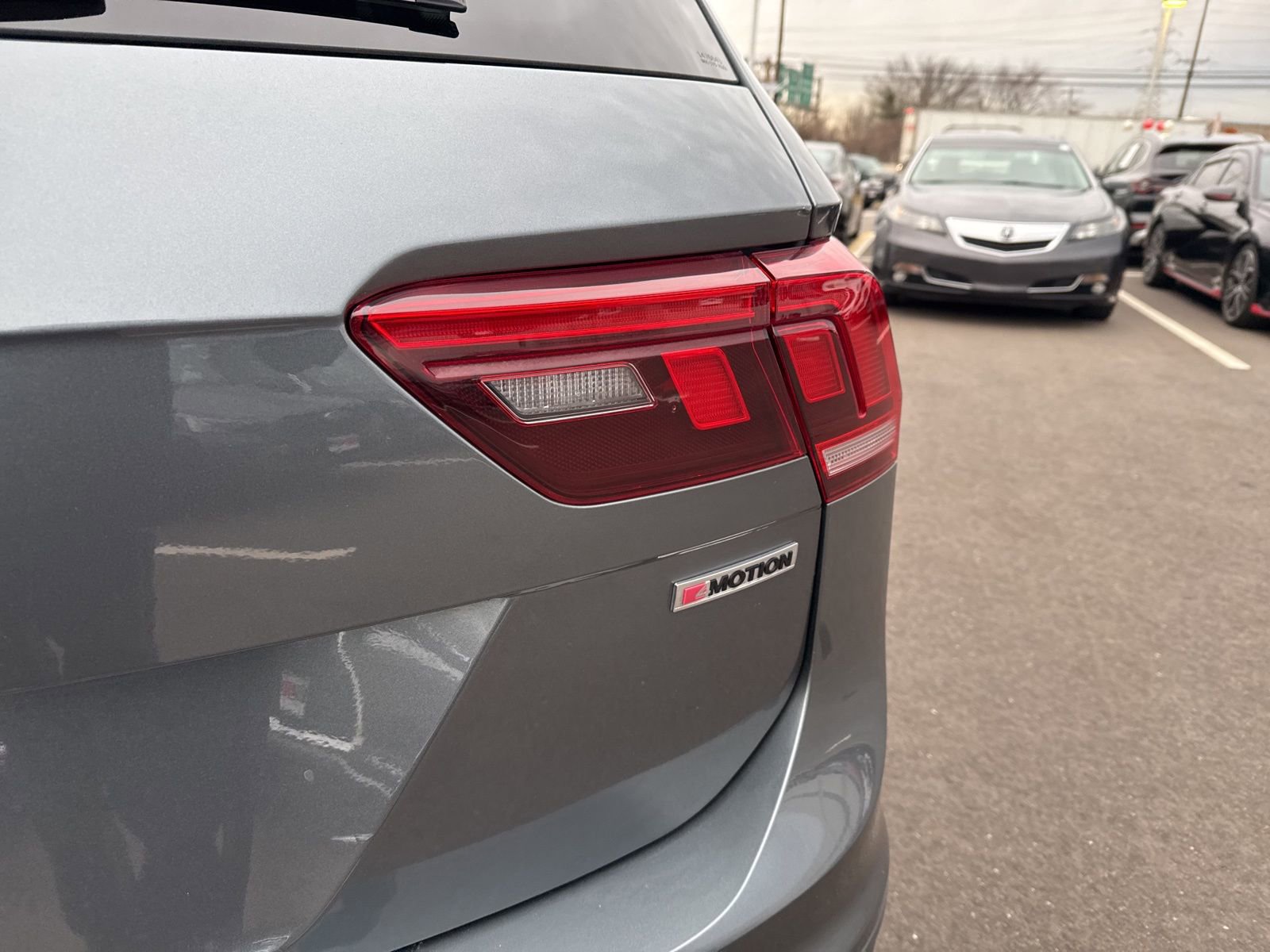 Thumbnail: 2021 Volkswagen Tiguan - 14