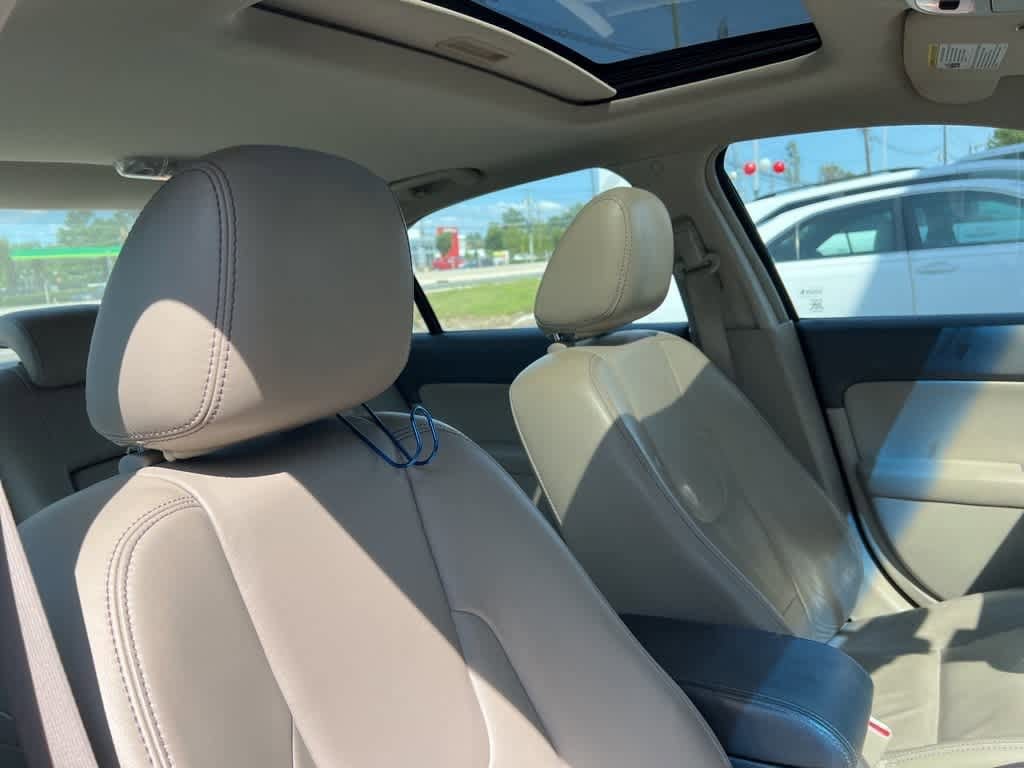 Thumbnail: 2010 Ford Fusion - 17