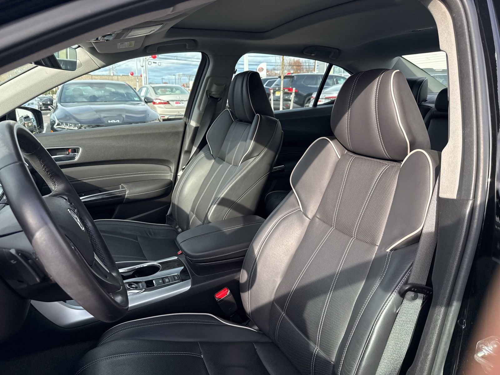 Thumbnail: 2018 Acura TLX - 18