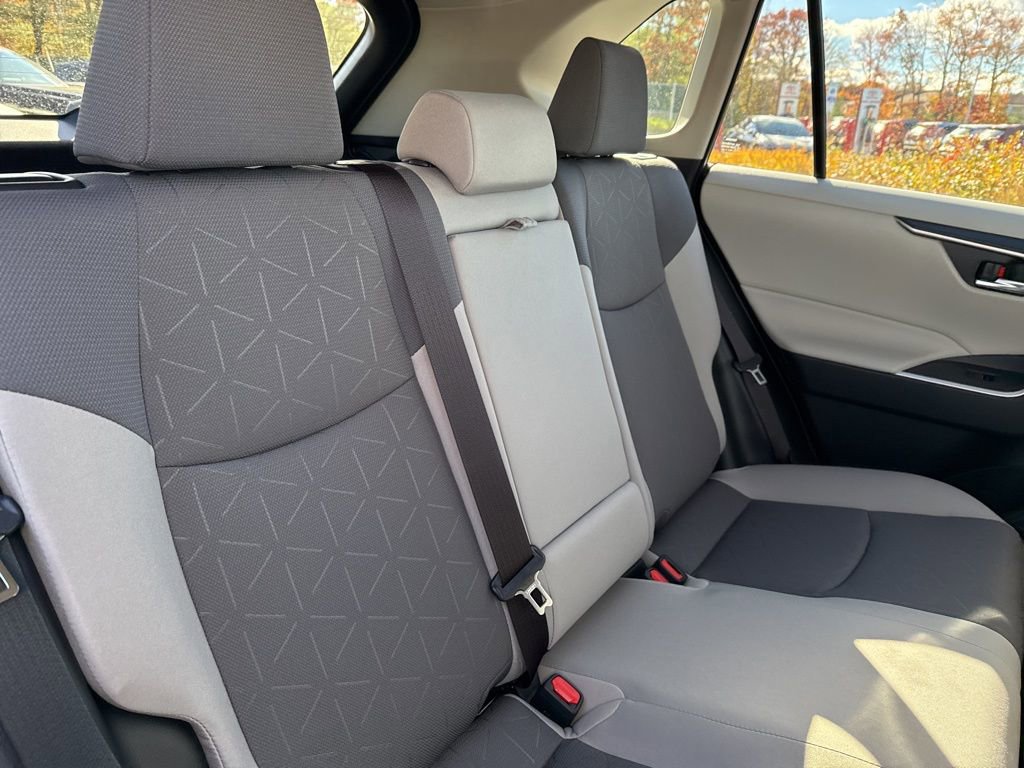 Thumbnail: 2025 Toyota RAV4 - 15