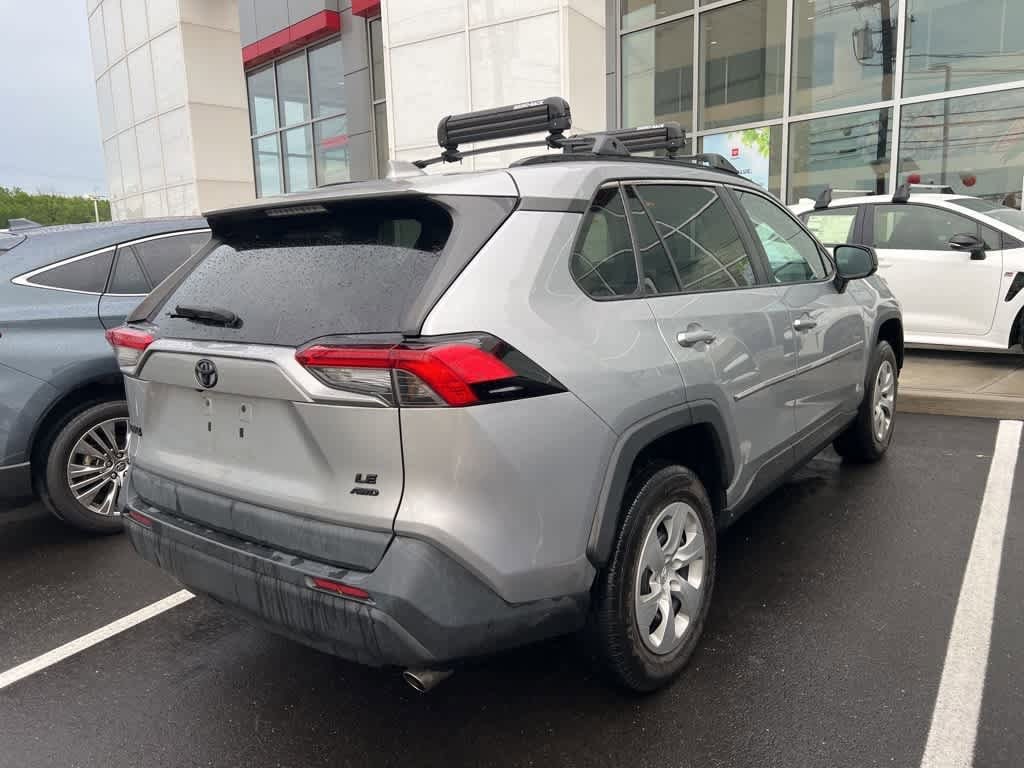 Thumbnail: 2021 Toyota RAV4 - 3