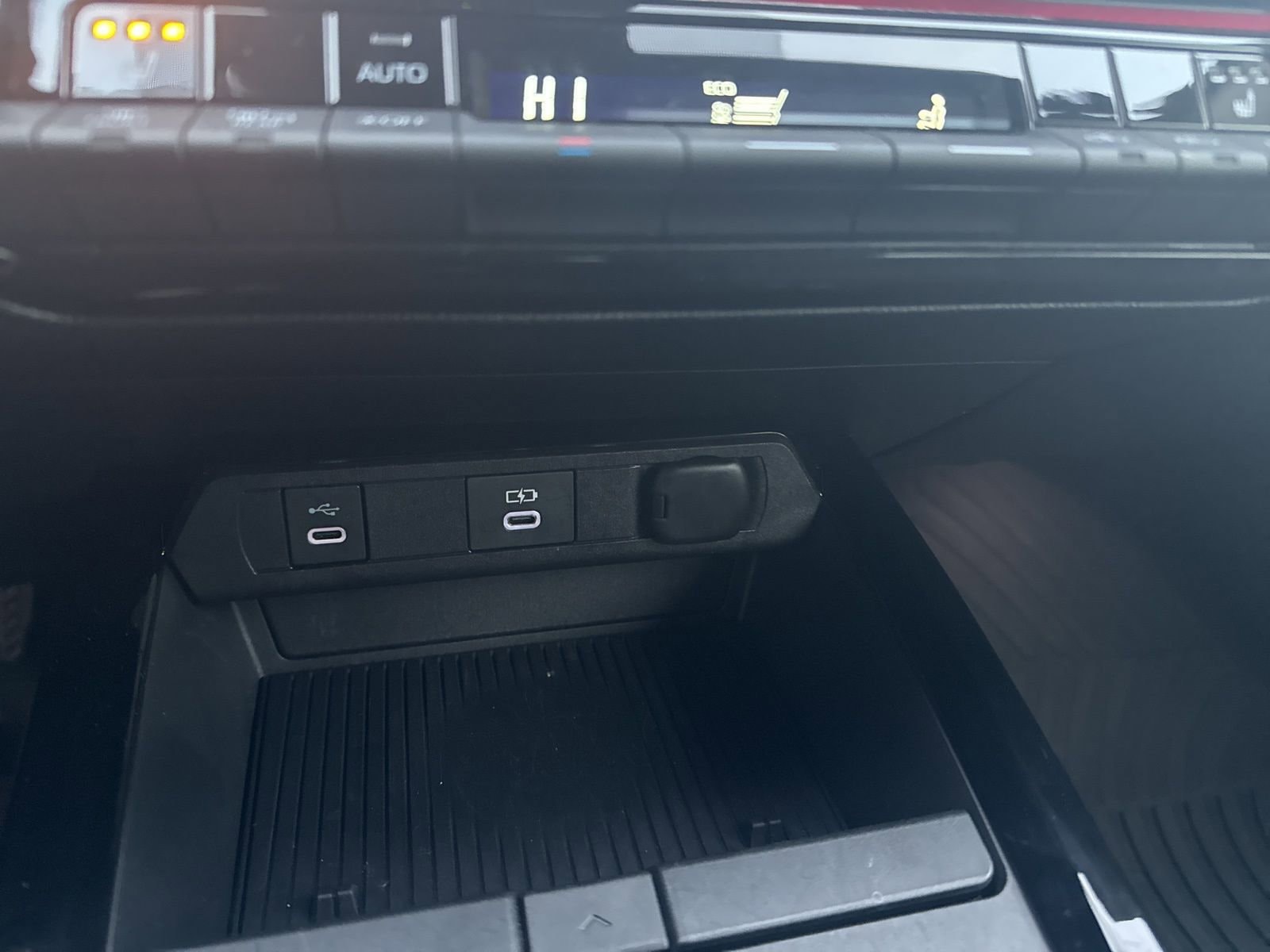 Thumbnail: 2023 Toyota Prius Prime - 29