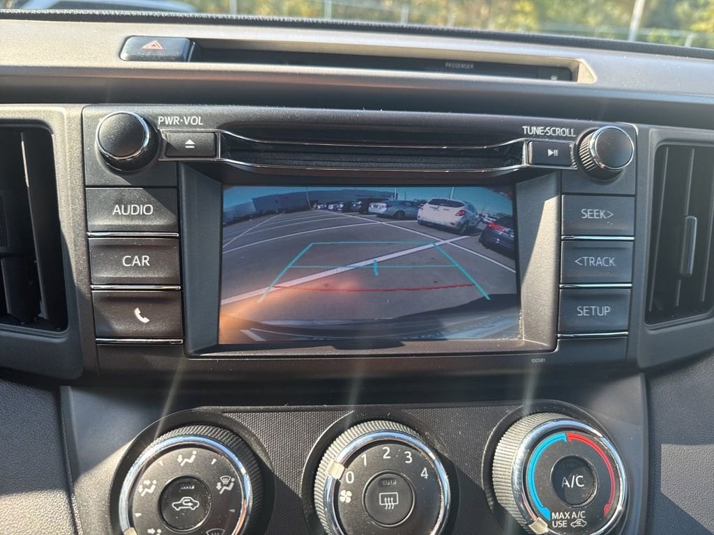 Thumbnail: 2016 Toyota RAV4 - 27