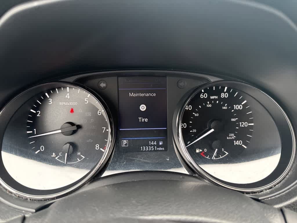 2019 Nissan Rogue SV 18