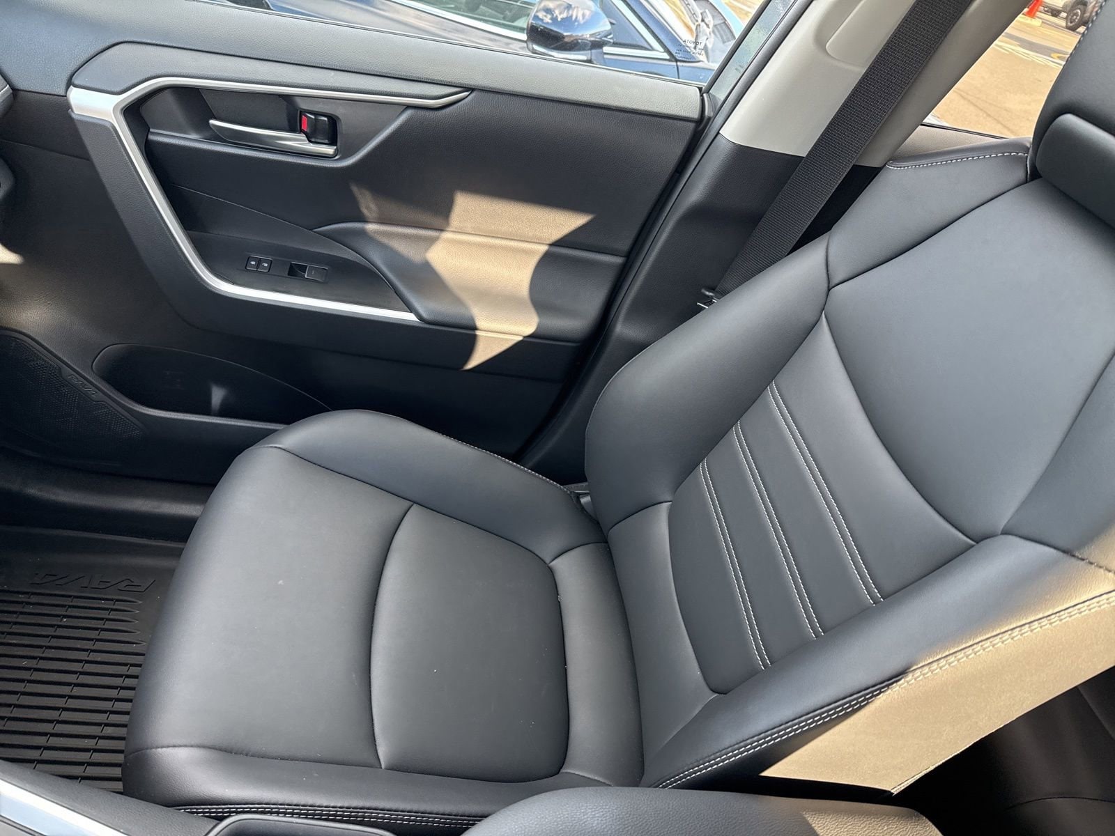 Thumbnail: 2024 Toyota RAV4 - 13