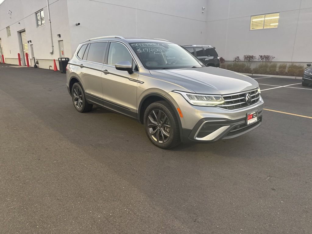 2022 Volkswagen Tiguan SE photo 3