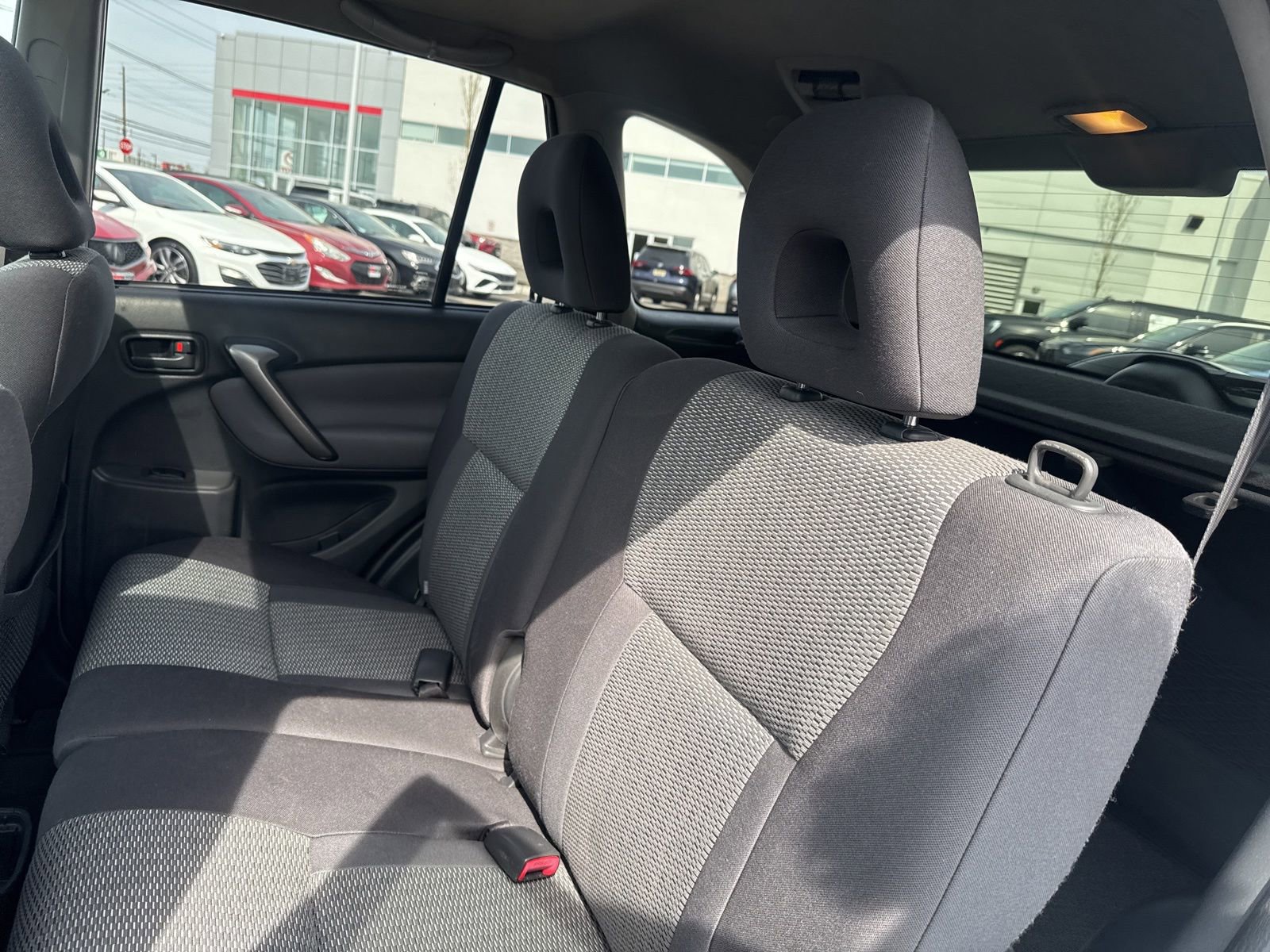 Thumbnail: 2005 Toyota RAV4 - 19