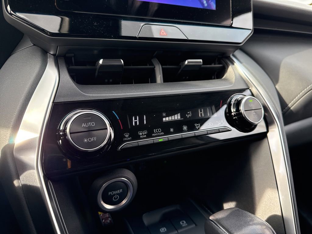 Thumbnail: 2023 Toyota Venza - 28