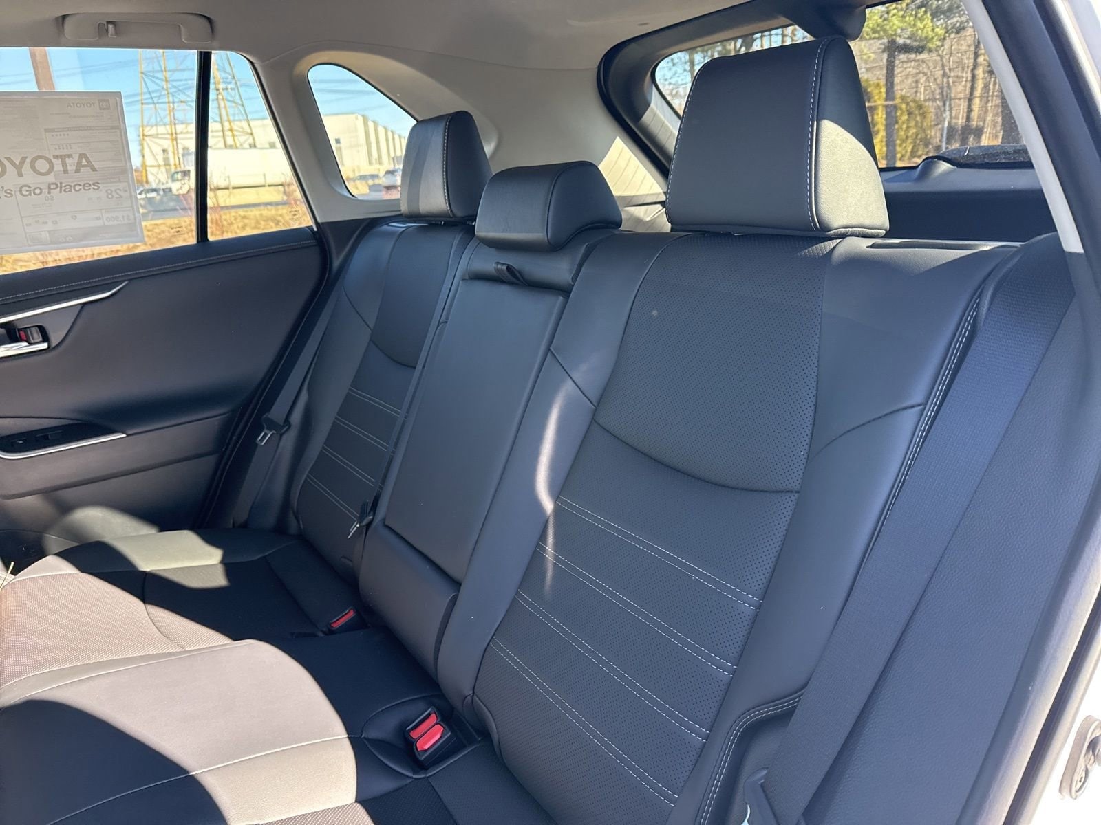 Thumbnail: 2025 Toyota RAV4 - 12