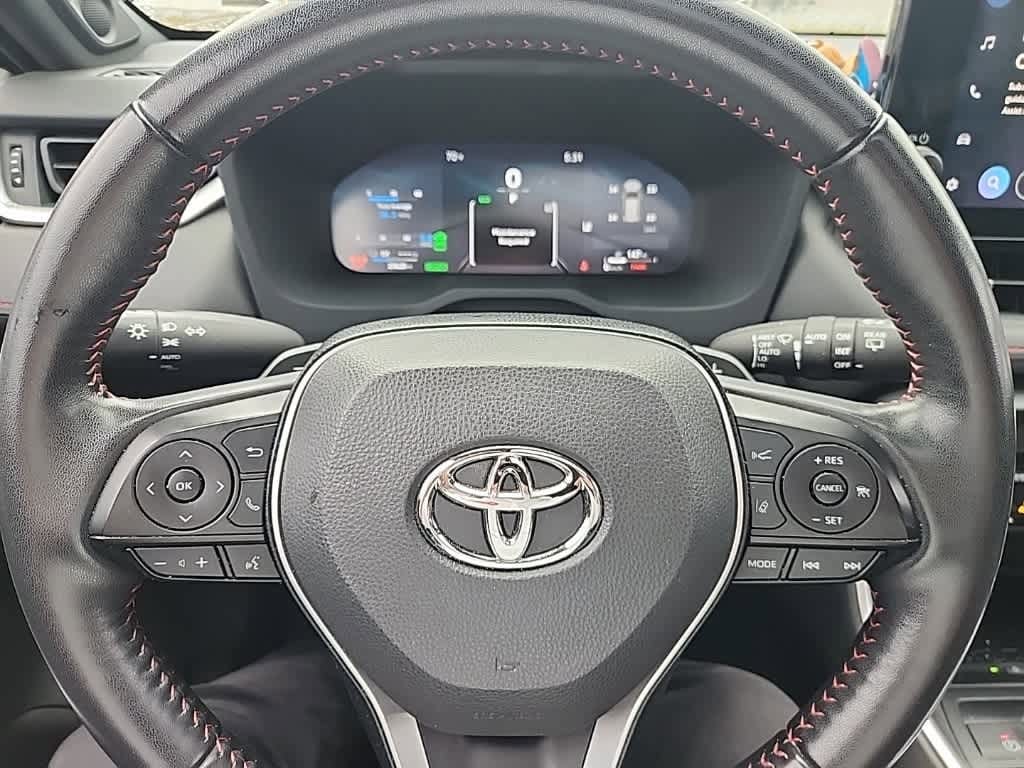 Thumbnail: 2023 Toyota RAV4 - 15