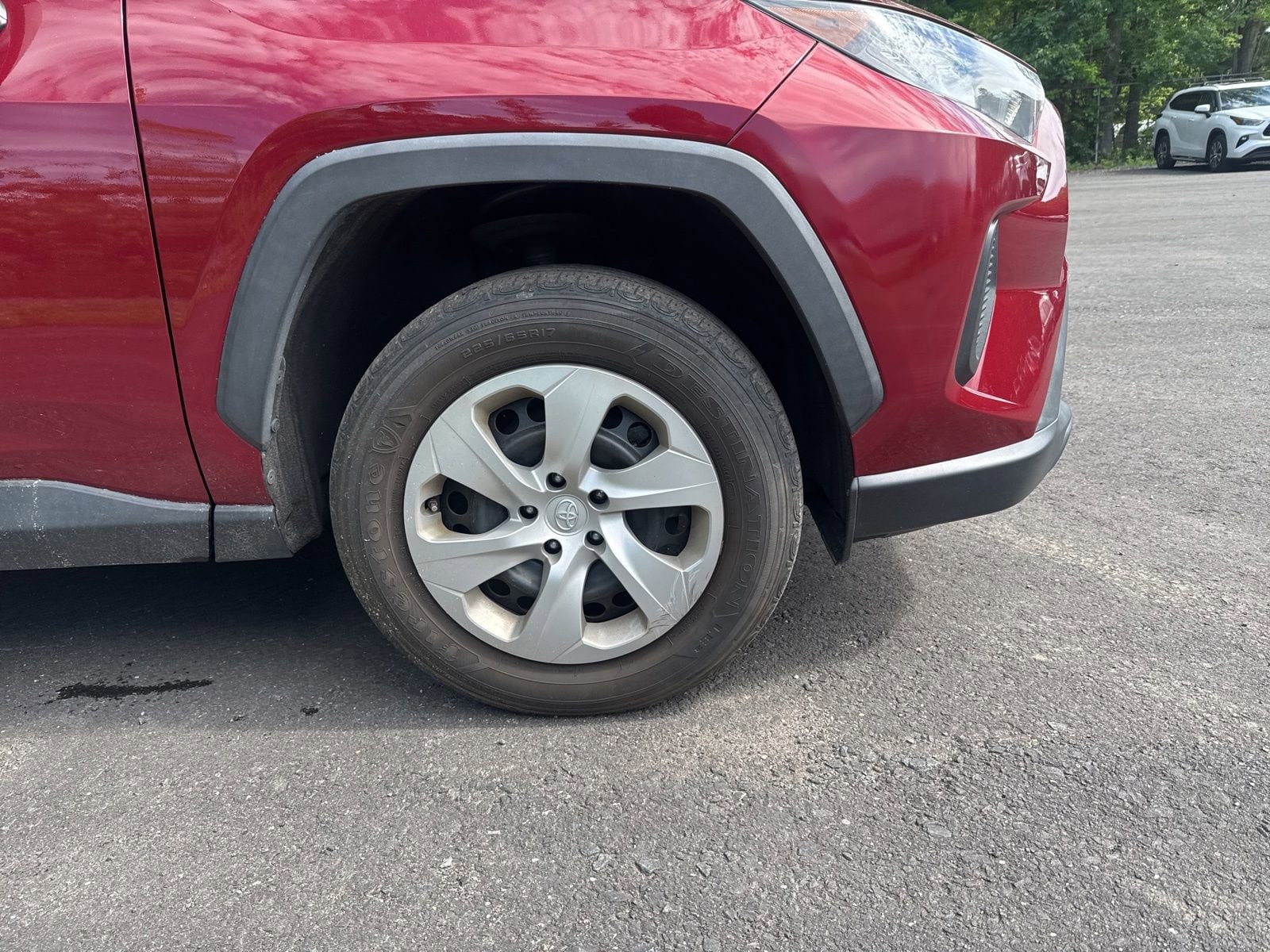 Thumbnail: 2020 Toyota RAV4 - 17