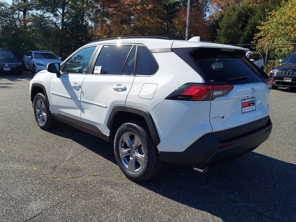 Thumbnail: 2022 Toyota RAV4 - 5