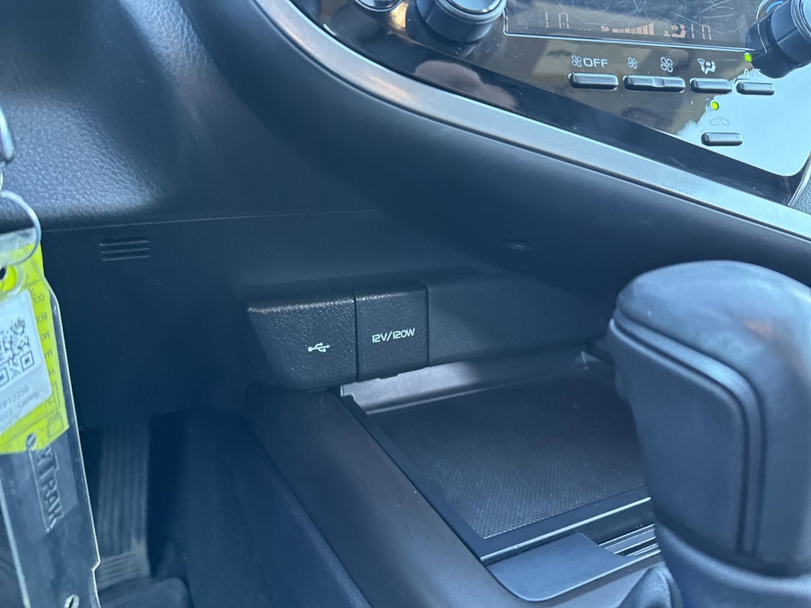 Thumbnail: 2023 Toyota Camry - 28