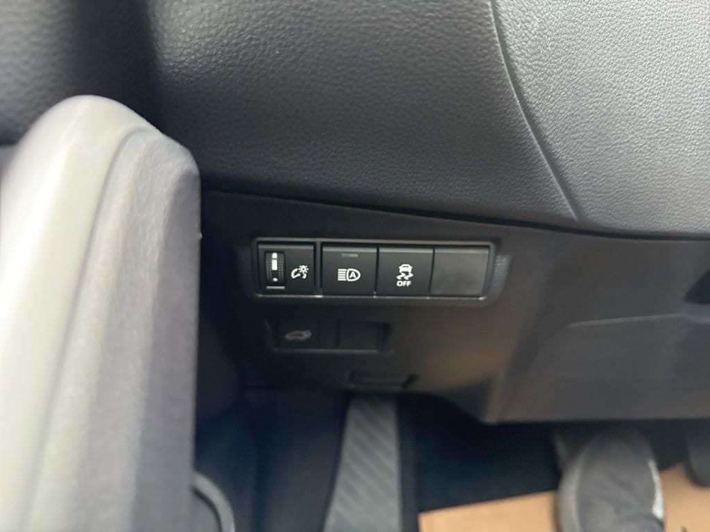 Thumbnail: 2026 Toyota Corolla Cross - 24