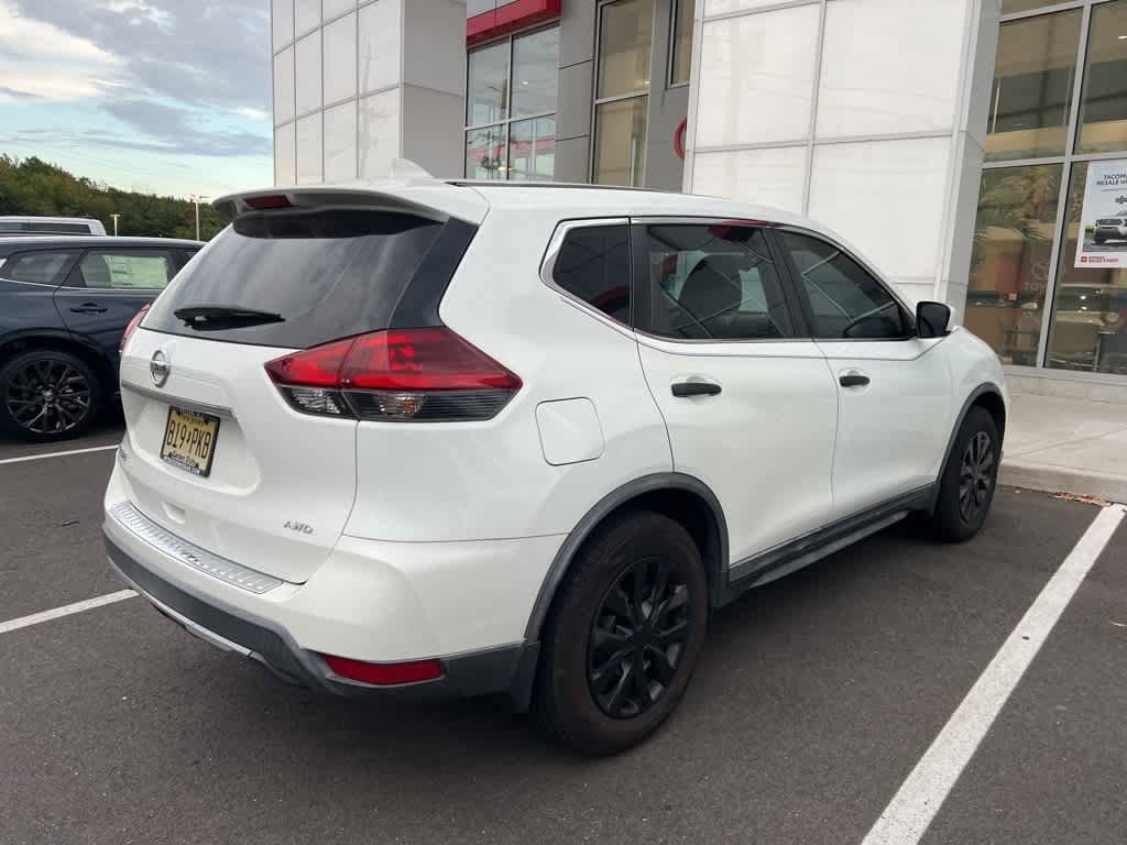 Thumbnail: 2018 Nissan Rogue - 3