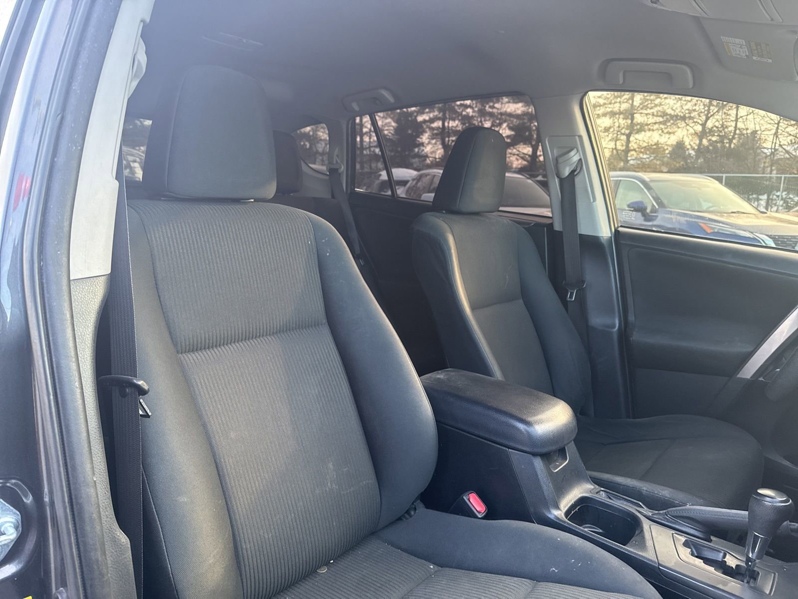 Thumbnail: 2017 Toyota RAV4 - 21