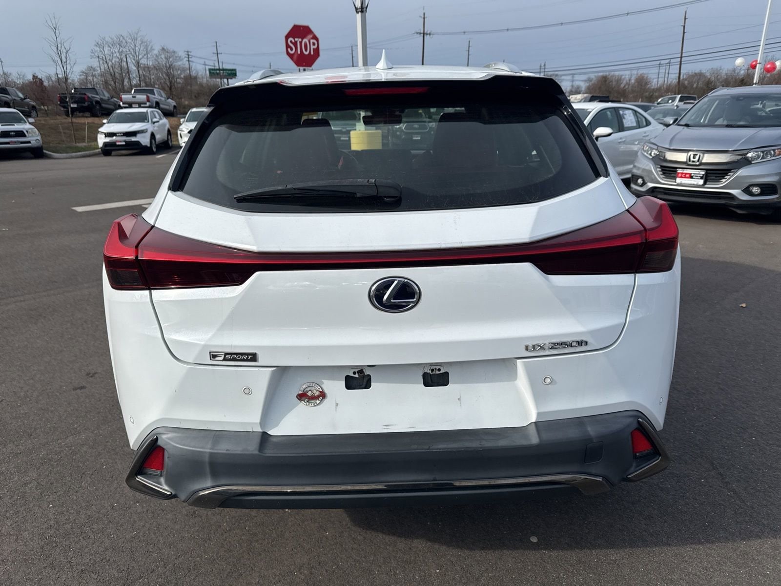 Thumbnail: 2020 Lexus UX - 6