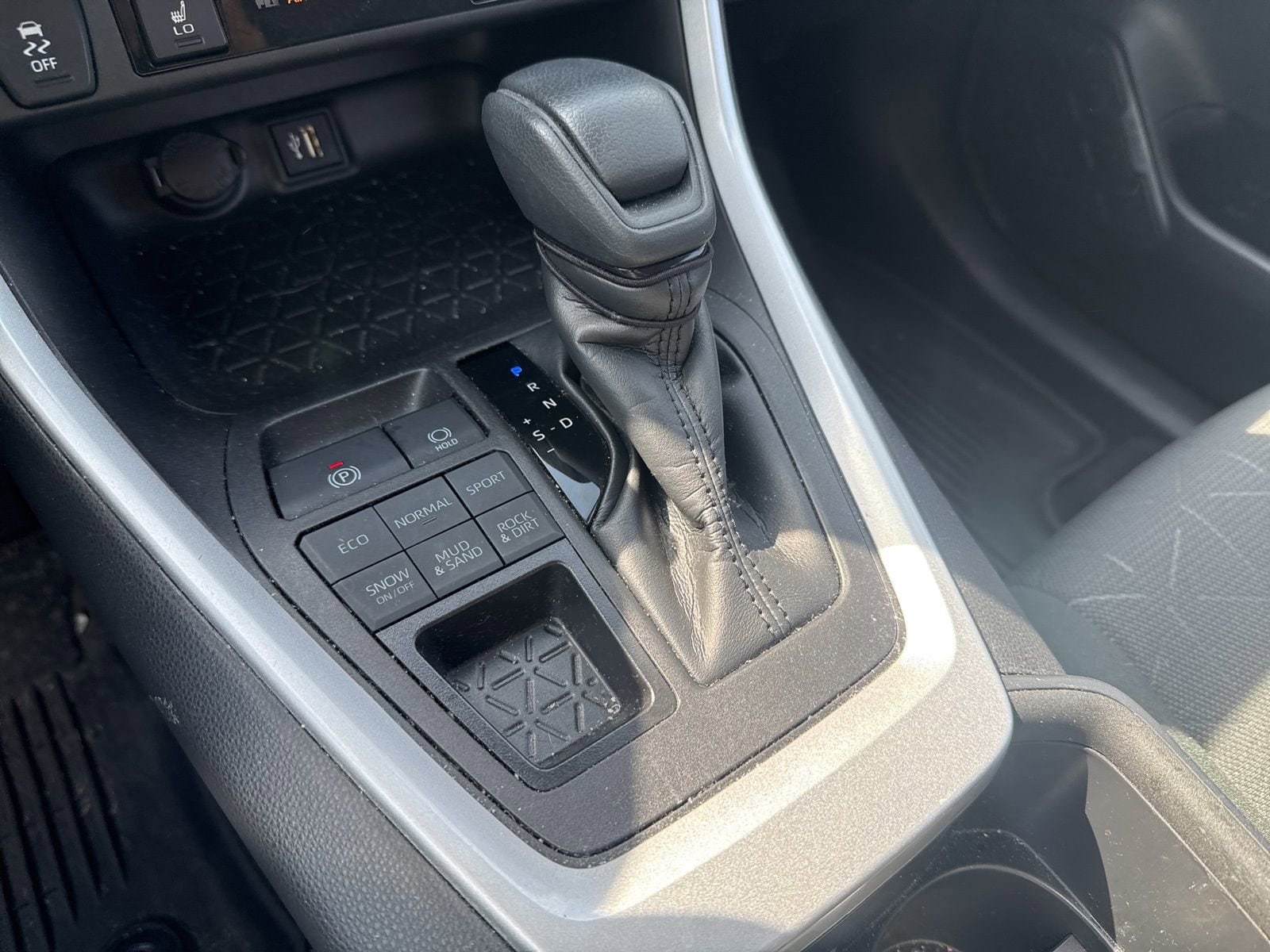 Thumbnail: 2023 Toyota RAV4 - 29