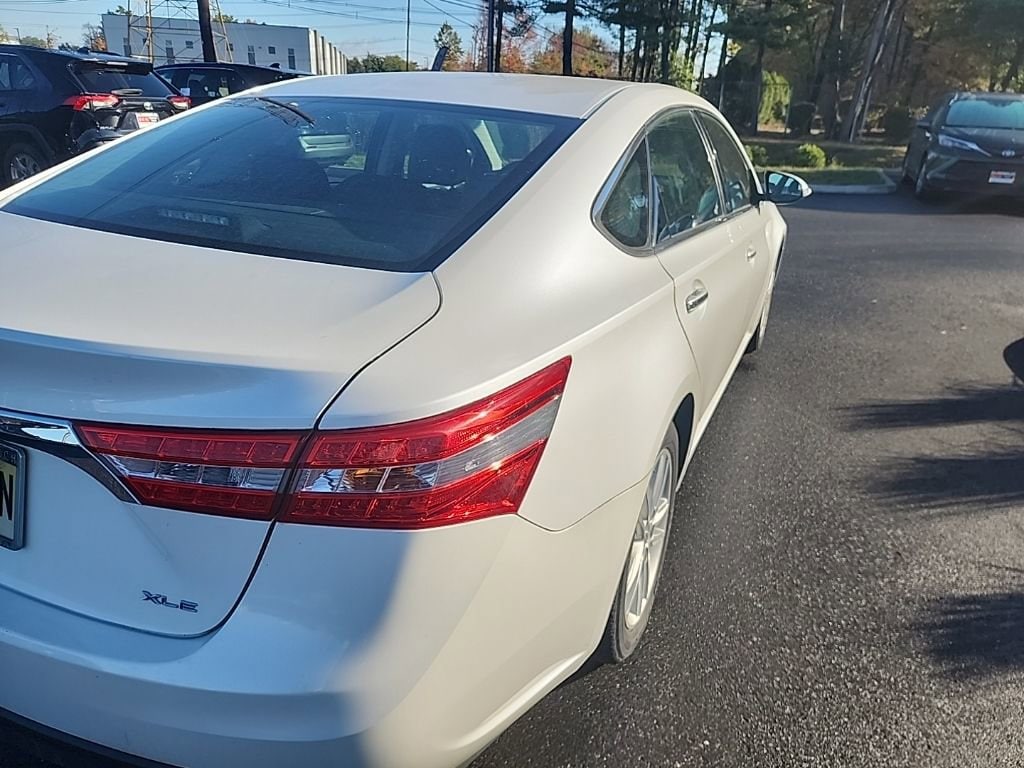 Thumbnail: 2014 Toyota Avalon - 3