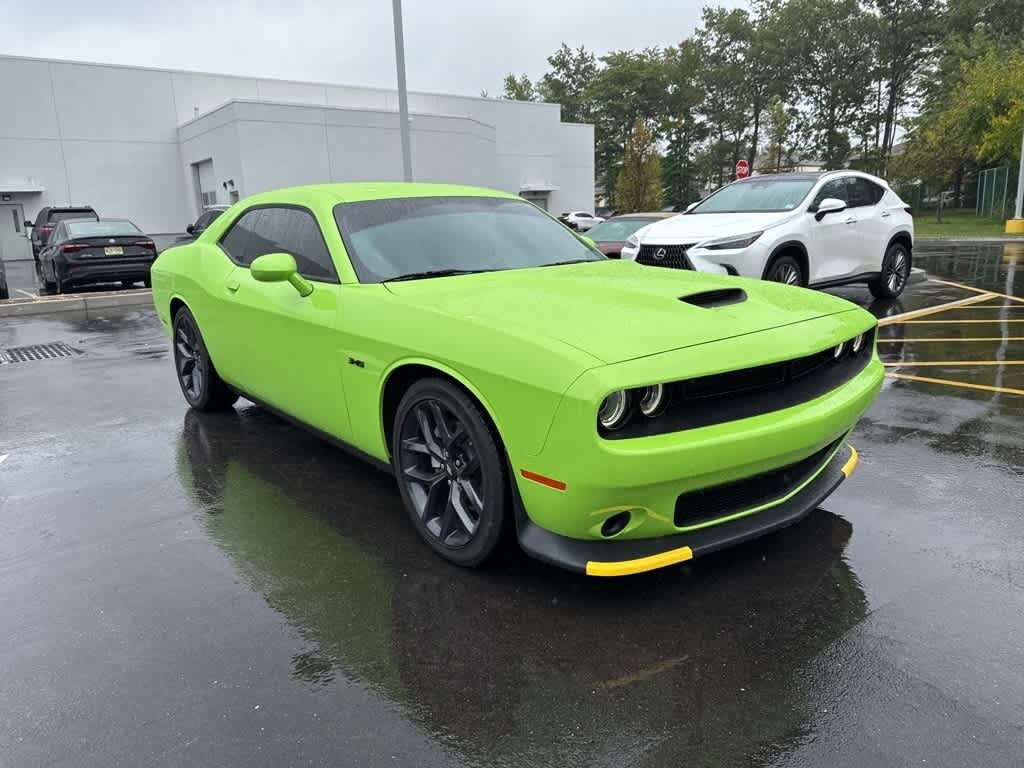 2023 Dodge Challenger R/T photo 2