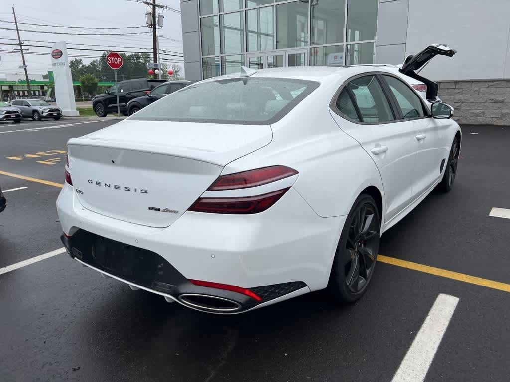 Thumbnail: 2022 Genesis G70 - 3