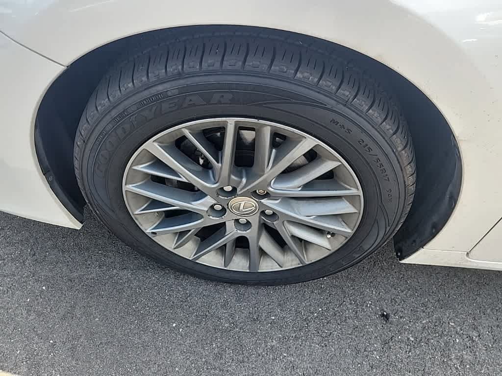Thumbnail: 2018 Lexus ES - 15