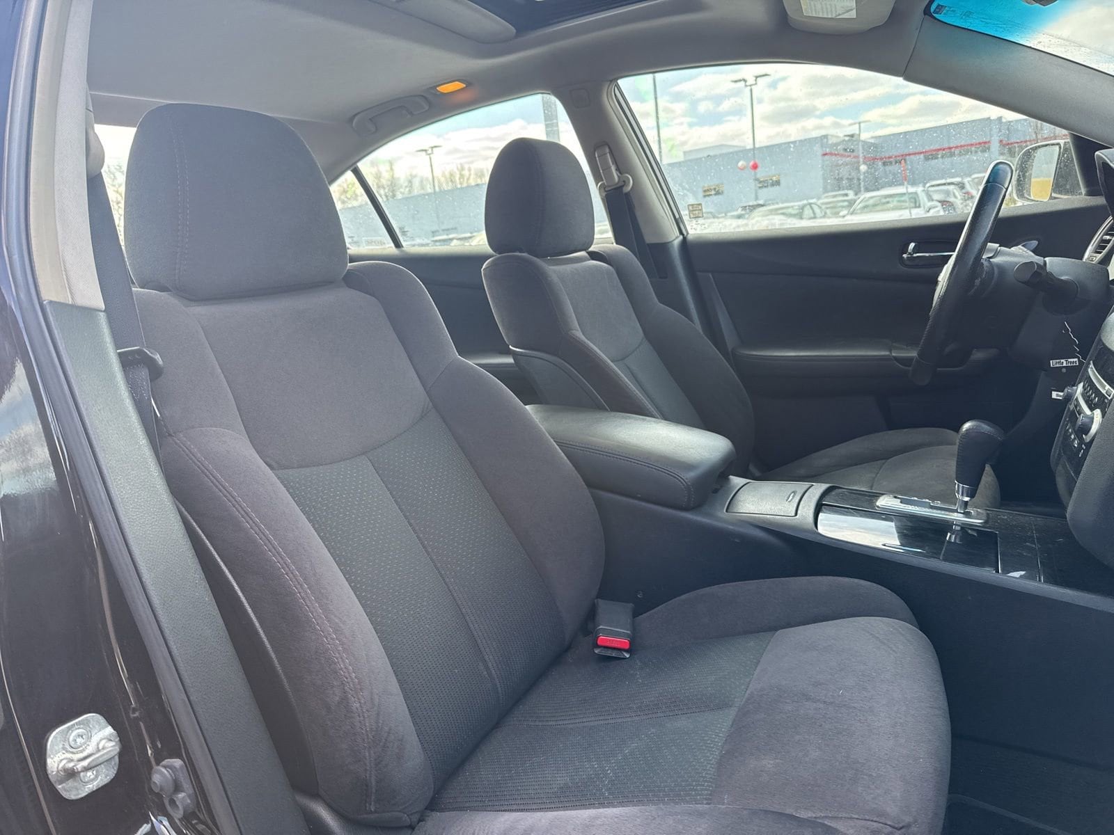 Thumbnail: 2011 Nissan Maxima - 20