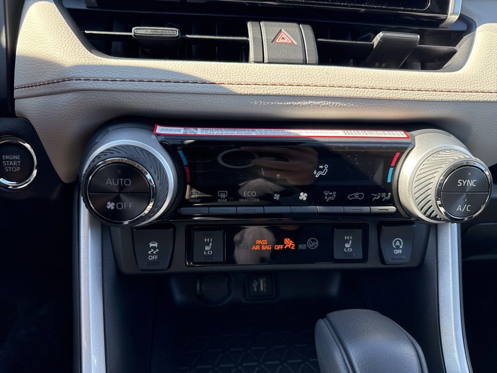 Thumbnail: 2025 Toyota RAV4 - 20