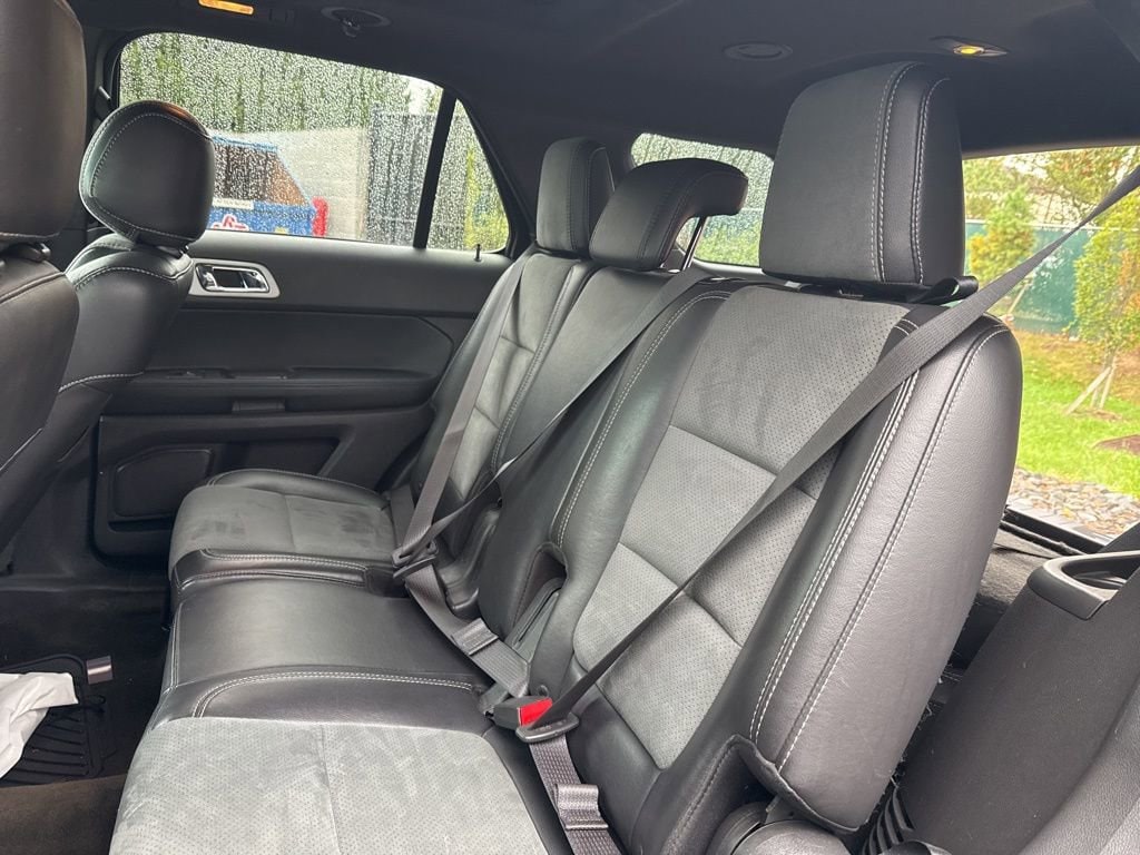 Thumbnail: 2015 Ford Explorer - 20