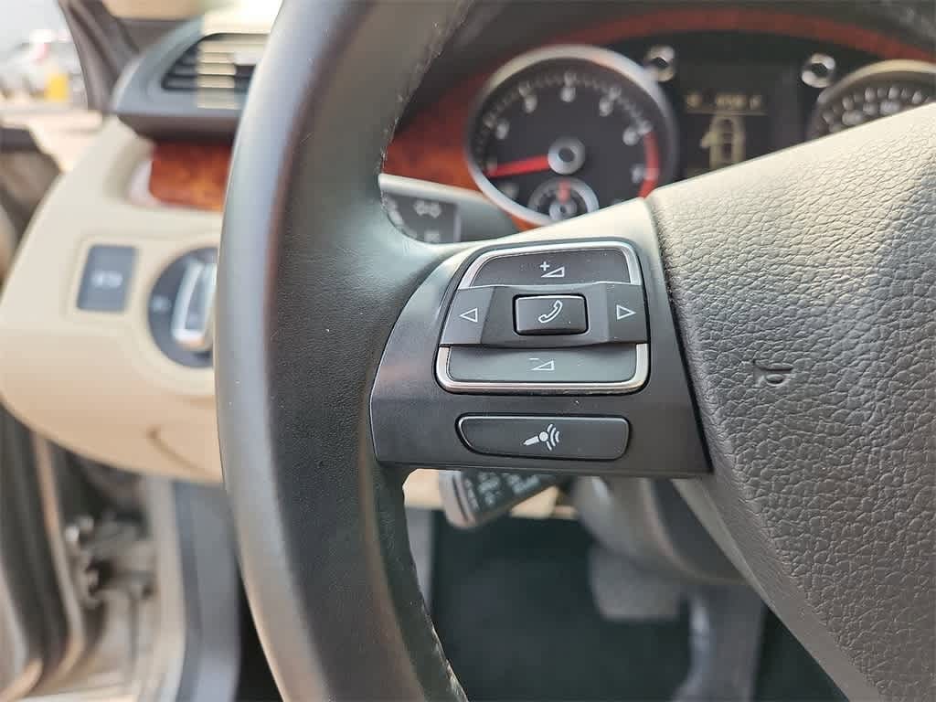 Thumbnail: 2011 Volkswagen CC - 26