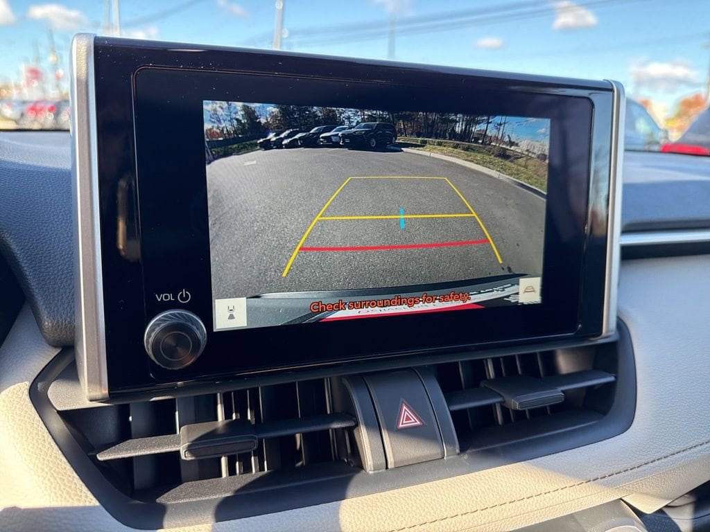 Thumbnail: 2025 Toyota RAV4 - 20