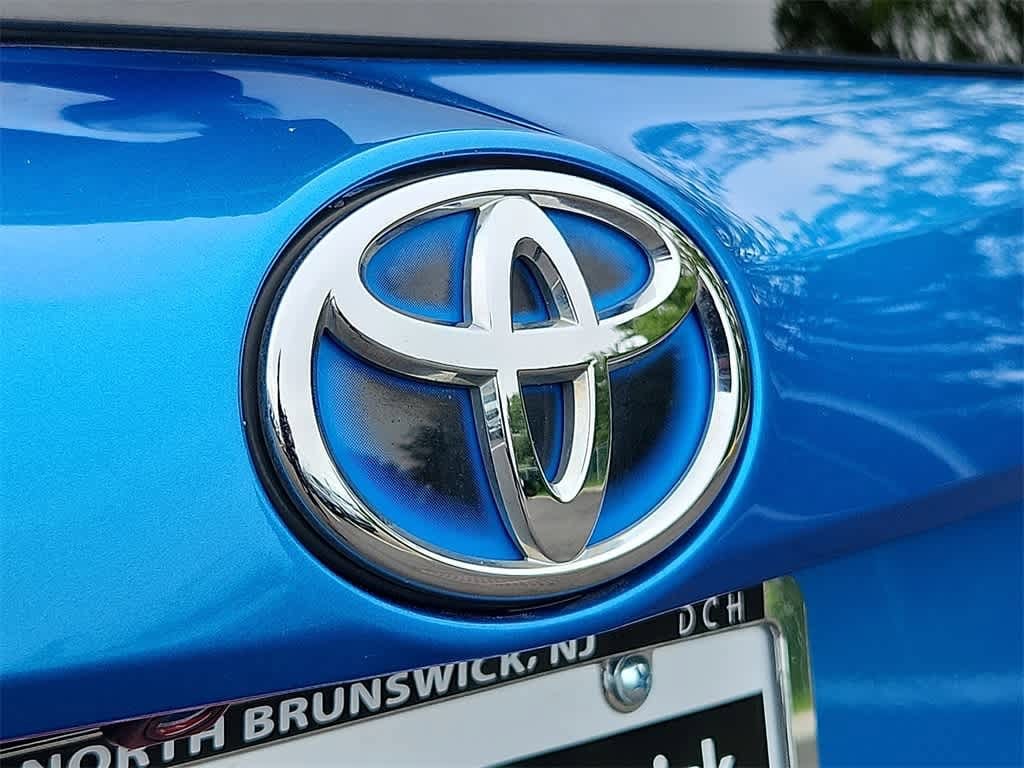 Thumbnail: 2017 Toyota RAV4 - 34
