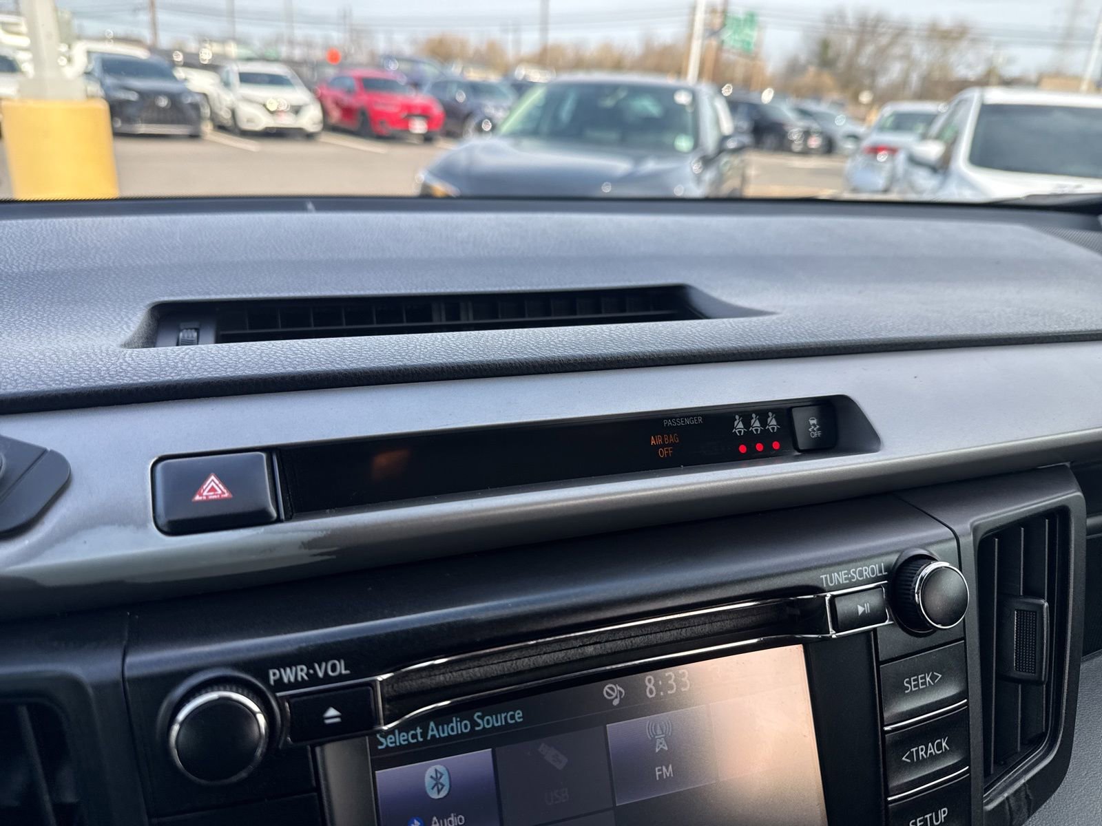 Thumbnail: 2017 Toyota RAV4 - 25