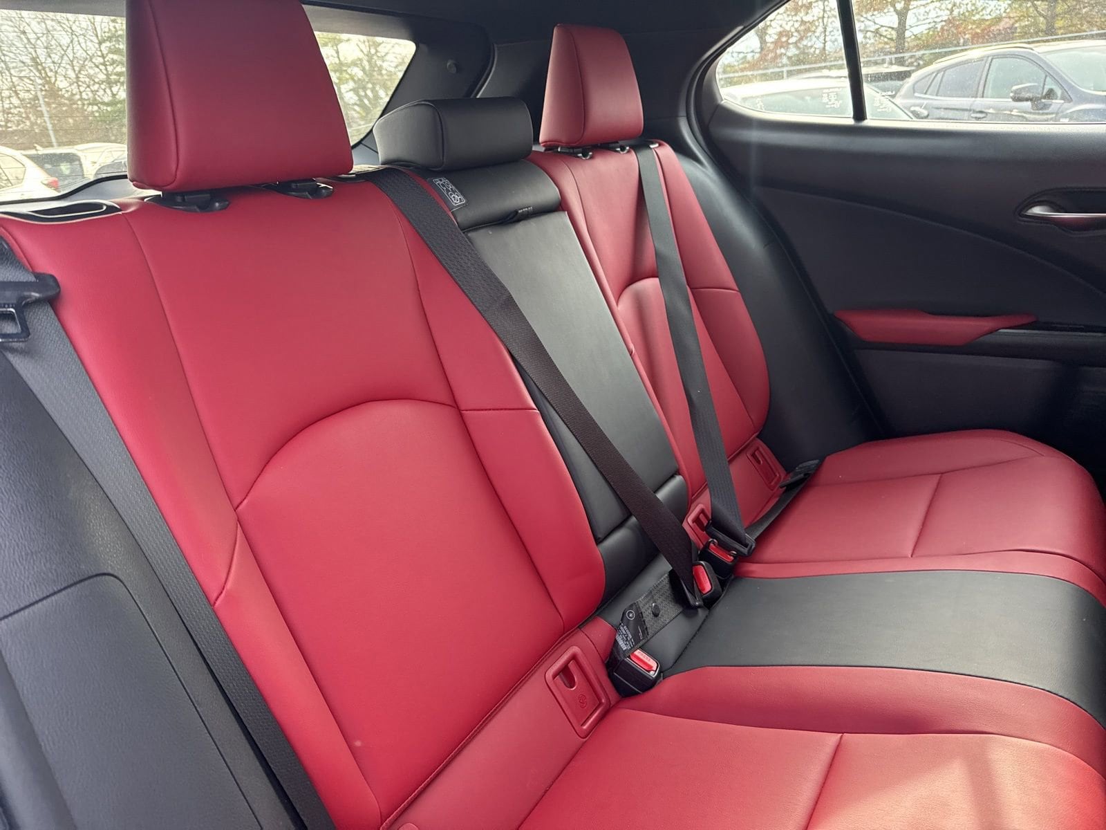 Thumbnail: 2020 Lexus UX - 22