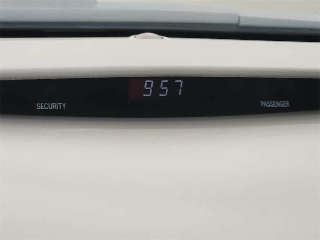 Thumbnail: 2011 Toyota Camry - 31