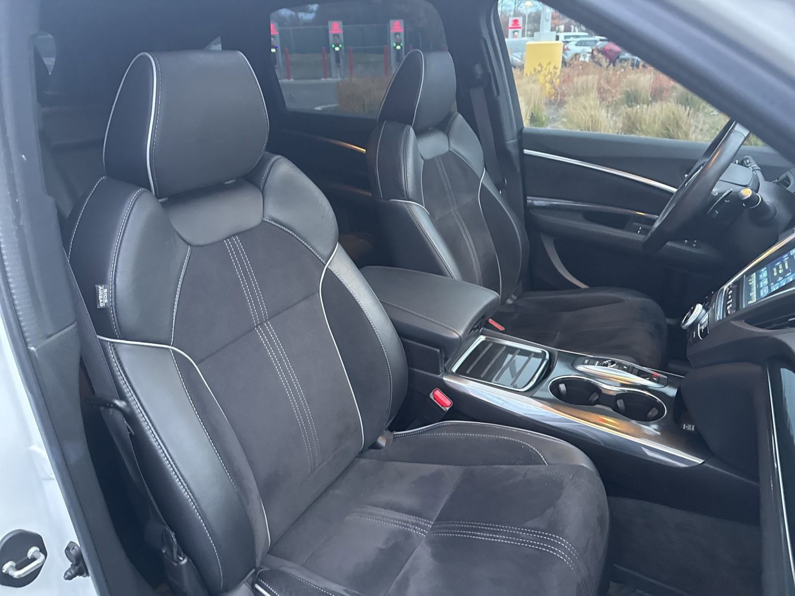 Thumbnail: 2019 Acura MDX - 19